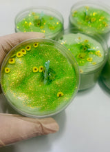 Load image into Gallery viewer, Avacado smoothie- Clay slime