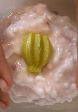 Load image into Gallery viewer, Kiri Bath- Crunchy slime- Avurudu